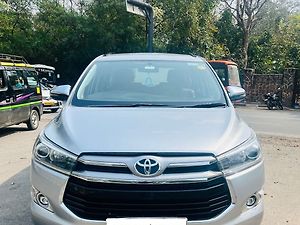 Second Hand टोयोटा इनोवा क्रिस्टा 2.8 zx 7 str [2016-2020] ऑटोमैटिक in दिल्ली