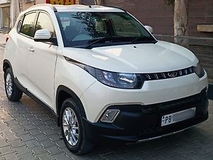 Second Hand महिंद्रा kuv100 k8 डी 6 str दोहरे रंग in लुधियाना