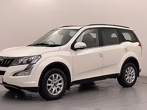 Second Hand Mahindra XUV500 W10 in Lucknow