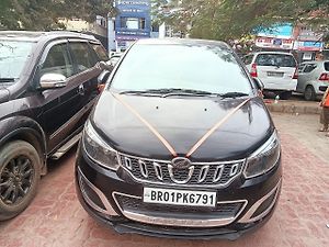 Second Hand महिंद्रा मराजो m6 7 str in पटना