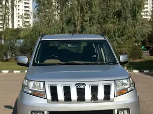 Second Hand महिंद्रा tuv300 t8 in मोहाली
