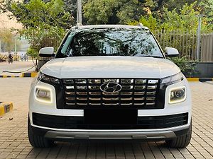 Second Hand हुंडई वेन्यू sx (o) 1.5 crdi in पटना