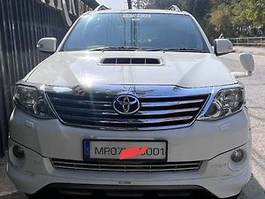 Second Hand Toyota Fortuner 3.0 4x2 AT in Indore
