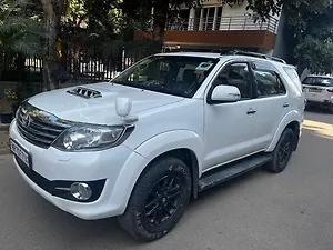 Second Hand टोयोटा फ़ॉर्च्यूनर 3.0 4x2 ऑटोमैटिक in गुड़गांव