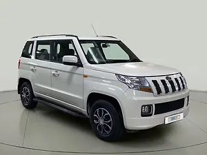 Second Hand महिंद्रा tuv300 t8 in वडोदरा