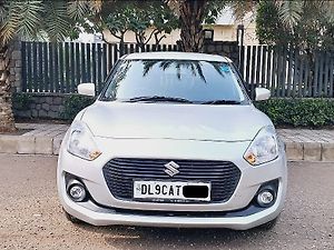 Second Hand मारुति सुज़ुकी स्विफ़्ट vxi एएमटी [2018-2019] in दिल्ली