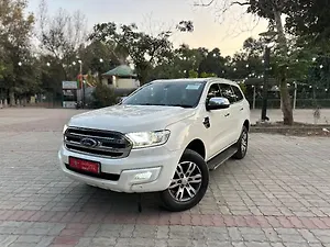 Second Hand फ़ोर्ड एंडेवर टाइटेनियम 3.2 4x4 ऑटोमैटिक in जालंधर