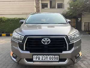 Second Hand टोयोटा इनोवा क्रिस्टा gx 2.4 7 सीटर in जालंधर