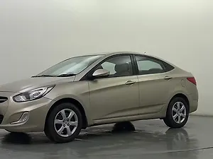 Second Hand हुंडई वरना फ़्लूइडिक 1.6 vtvt ex in गाज़ियाबाद