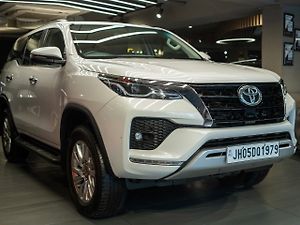 Second Hand Toyota Fortuner 4X4 AT 2.8 Diesel in Delhi