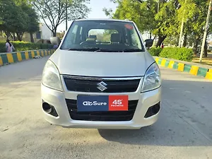 Second Hand मारुति सुज़ुकी वैगन आर lxi सीएनजी in नोएडा