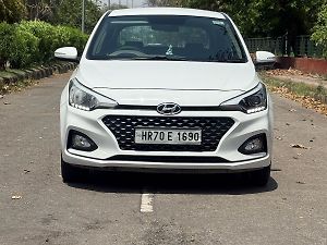 Second Hand हुंडई एलीट i20 एस्टा 1.4 (o) crdi in कुरुक्षेत्र