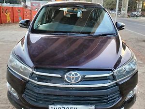 Second Hand टोयोटा इनोवा क्रिस्टा 2.4 g 8 सीटर [2016-2017] in कानपुर