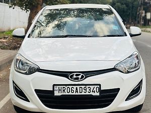 Second Hand हुंडई एलीट i20 मैग्ना 1.4 crdi in पंचकुला