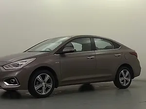 Second Hand हुंडई वरना 1.6 vtvt sx ऑटोमैटिक in गुड़गांव