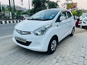 Second Hand Hyundai Eon Era + in Guwahati