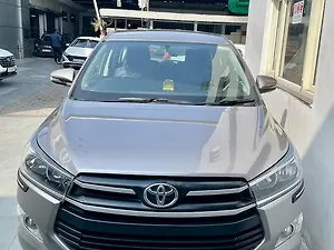 Second Hand टोयोटा इनोवा क्रिस्टा gx 2.4 7 सीटर in मेरठ