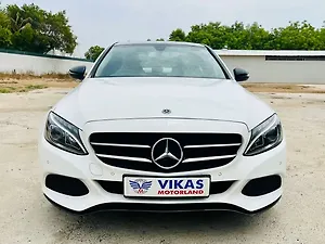 Second Hand मर्सिडीज़ बेंज़ सी-क्लास c 220d प्रोग्रेसिव [2018-2019] in अहमदाबाद
