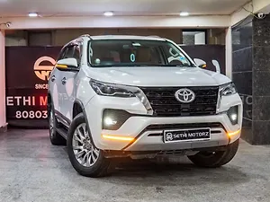 Second Hand Toyota Fortuner 4X4 AT 2.8 Diesel in Delhi