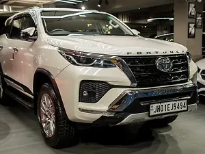 Second Hand Toyota Fortuner 2.8 4x4 AT in Delhi