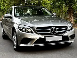 Second Hand मर्सिडीज़ बेंज़ सी-क्लास c 220d प्रोग्रेसिव [2018-2019] in चंडीगढ़