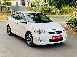 Second Hand हुंडई वरना फ़्लूइडिक 1.6 vtvt in जयपुर