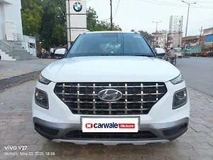 Second Hand हुंडई वेन्यू sx 1.4  crdi in कानपुर