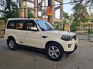 Second Hand महिंद्रा स्कॉर्पियो s11 4डब्ल्यूडी 7 str in जालंधर
