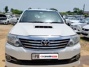 Second Hand टोयोटा फ़ॉर्च्यूनर 3.0 4x4 ऑटोमैटिक in लुधियाना