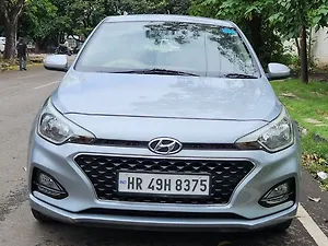 Second Hand हुंडई एलीट i20 स्पोर्ट्ज़ प्लस 1.2 in पंचकुला