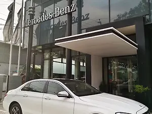 Second Hand मर्सिडीज़ बेंज़ E-क्लास e 220 डी अवंतगार्डे in इंदौर