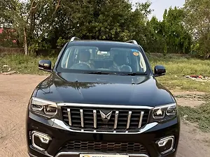 Second Hand Mahindra Scorpio Z8 L Petrol AT 6 STR [2023-2024] in Delhi