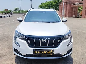 Second Hand महिंद्रा XUV700 AX 7 डीज़ल एमटी लग्ज़री पैक 7 सीटर [2021] in लखनऊ