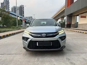 Second Hand टोयोटा अर्बन क्रूज़र हायराइडर V AWD NeoDrive [2023-2025] in कोलकाता