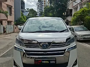 Second Hand Toyota Vellfire Hybrid in Bangalore