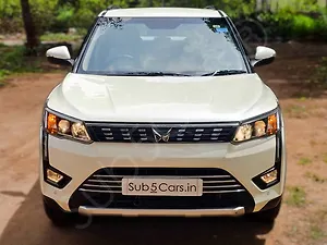 Second Hand महिंद्रा XUV300 w8 (o) 1.2 पेट्रोल एएमटी in हैदराबाद