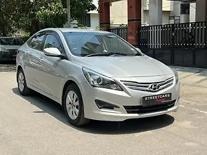 Second Hand हुंडई वरना 1.6 crdi s ऑटोमैटिक in बैंगलोर