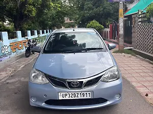 Second Hand Toyota Etios V in Lucknow