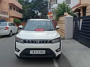 Second Hand महिंद्रा XUV300 w6 1.5 डीज़ल in कोयम्बटूर