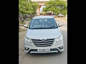 Second Hand Toyota Innova 2.5 ZX 7 STR BS-IV in Nagpur