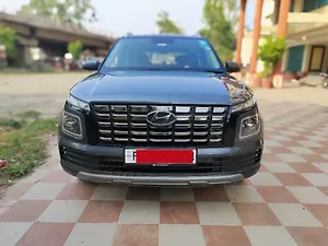 Second Hand हुंडई वेन्यू sx 1.2 पेट्रोल in जीरकपुर