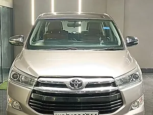 Second Hand टोयोटा इनोवा क्रिस्टा 2.7 zx 7 str ऑटोमैटिक in दिल्ली