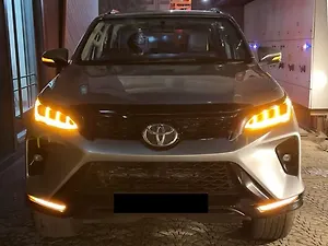 Second Hand Toyota Fortuner 2.7 4x2 AT [2016-2020] in Delhi