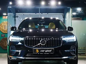 Second Hand वॉल्वो xc60 b5 अल्टीमेट in दिल्ली