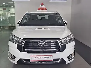 Second Hand Toyota Innova Crysta VX 8 STR in Chandigarh