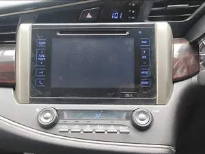 Second Hand टोयोटा इनोवा क्रिस्टा 2.4 V डीज़ल in बैंगलोर