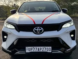 Toyota Fortuner 4X2 2WD Diesel Turbo Automatic Dual Tone