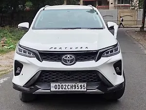 Toyota Fortuner 2.8 4X4 AT