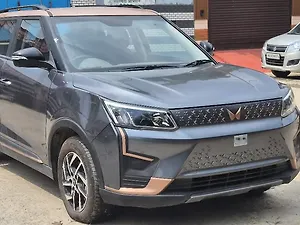 Mahindra XUV400 EC 34.5 KWH