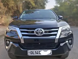 Toyota Fortuner 2.8 4x2 AT [2016-2020]